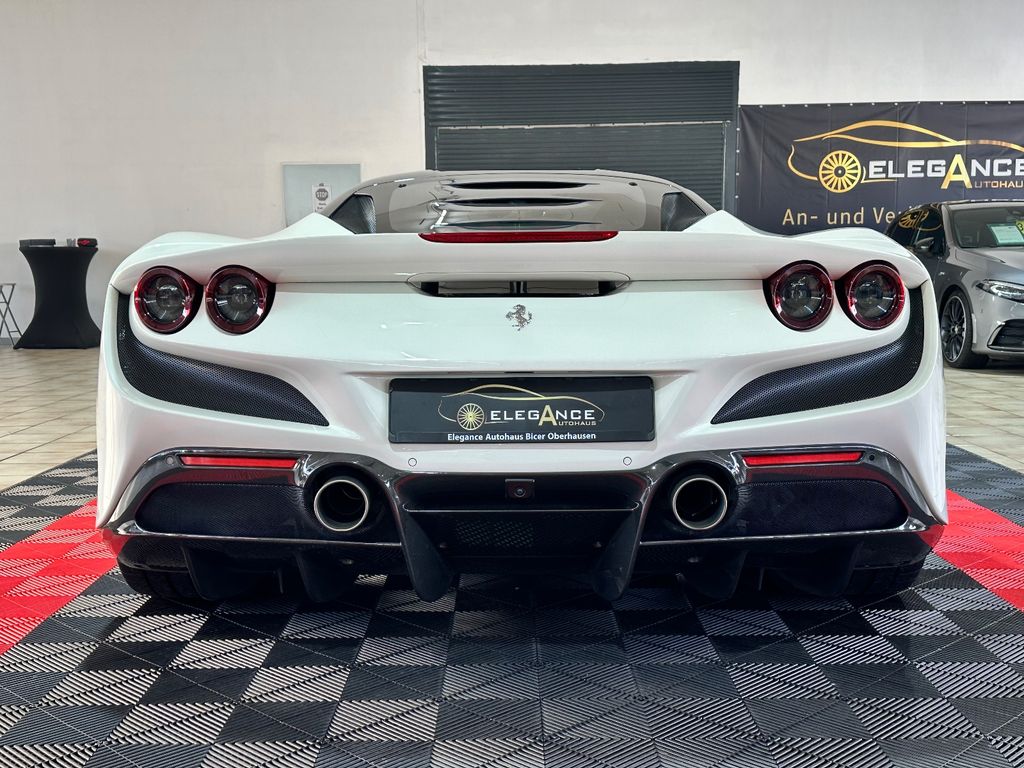 Ferrari F8 2020