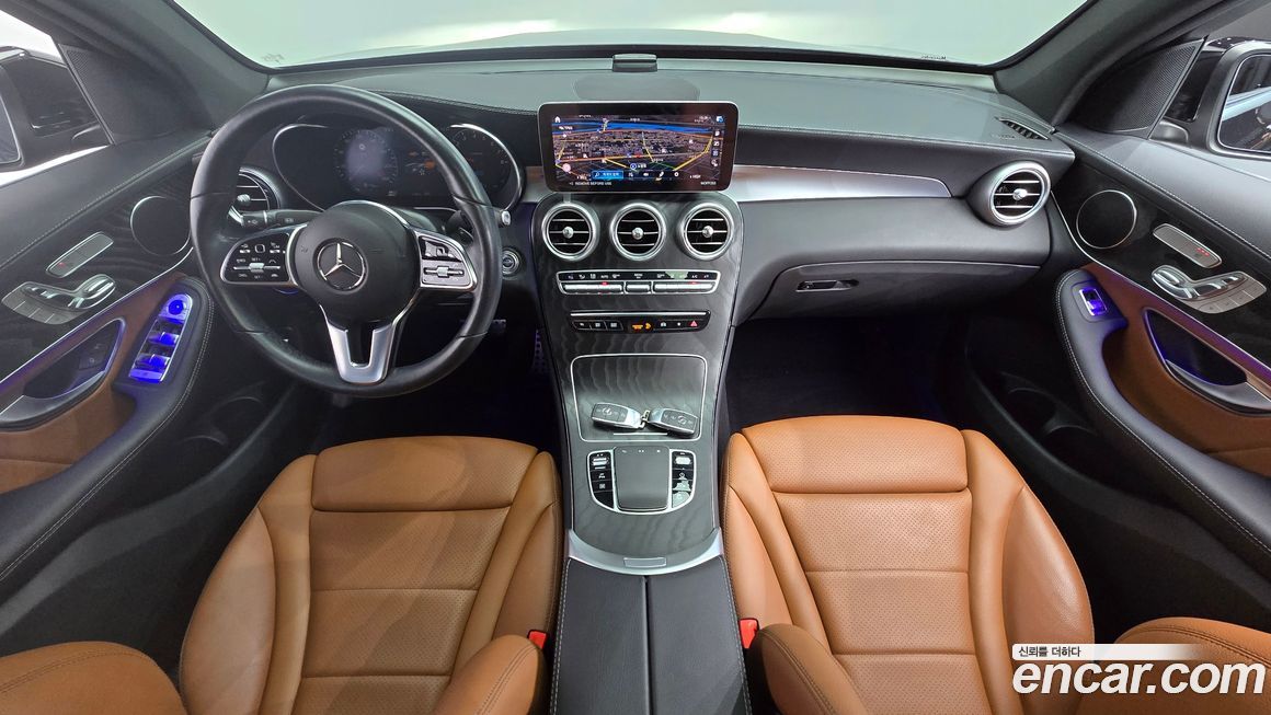 Mercedes-Benz GLC-Class 2023