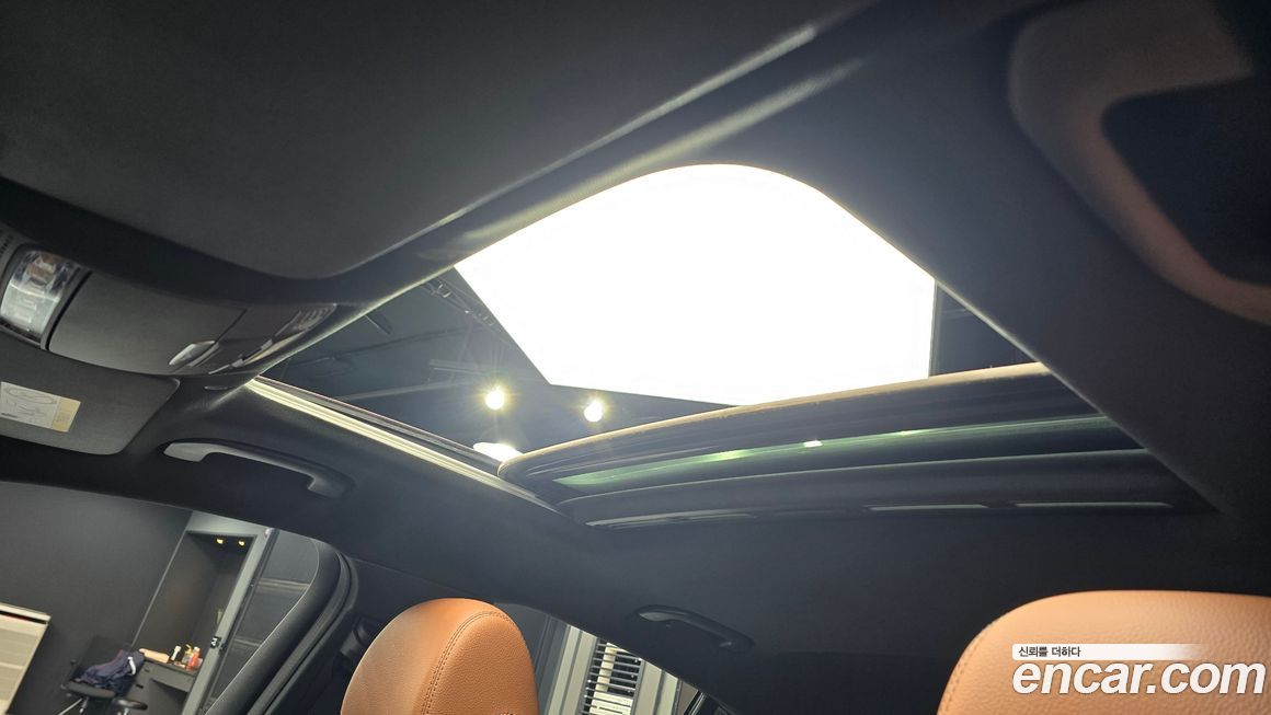 Mercedes-Benz GLC-Class 2023