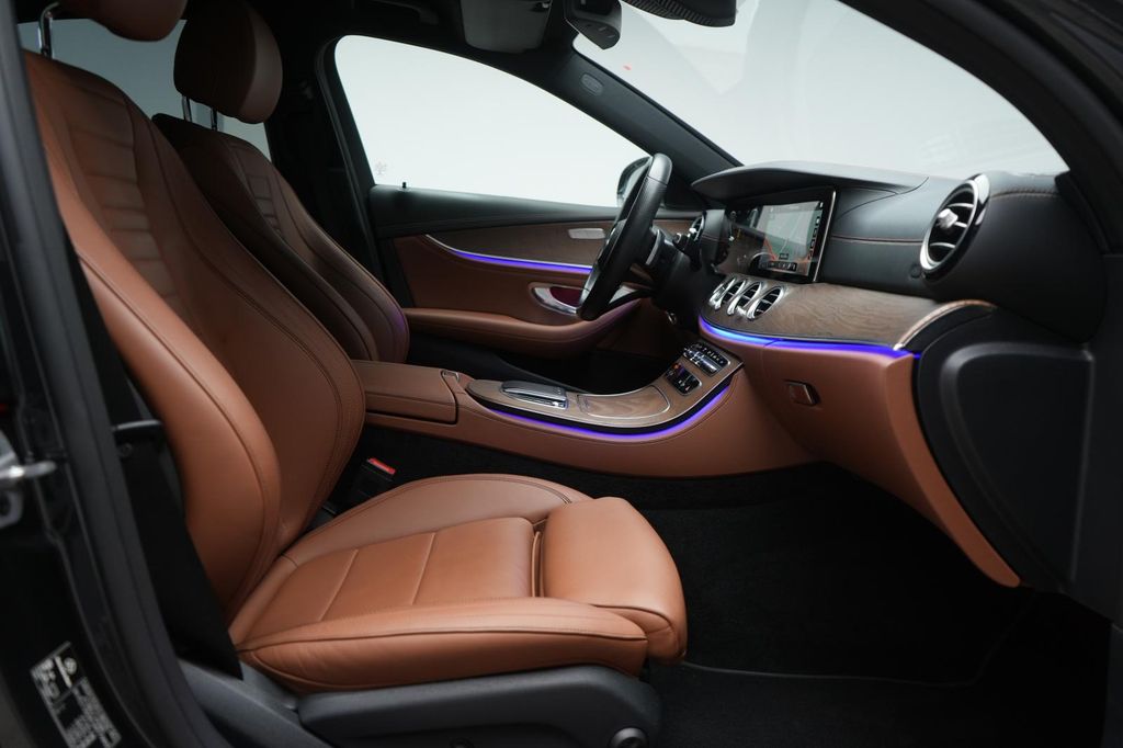 Mercedes-Benz E 300 2021