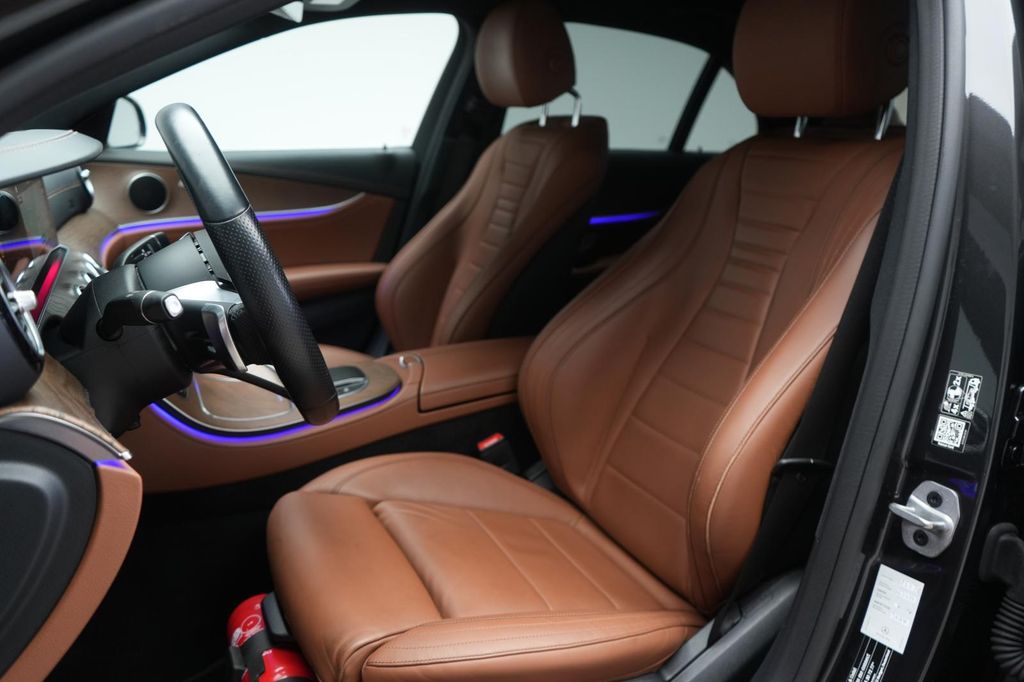 Mercedes-Benz E 300 2021