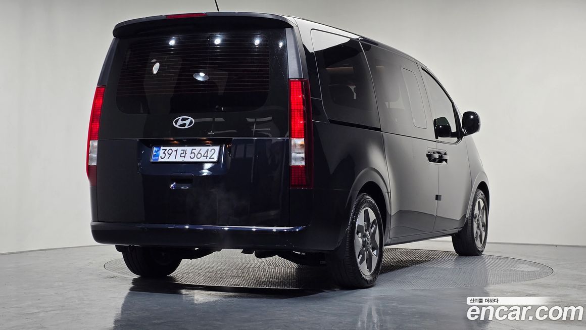 Hyundai Staria 2025