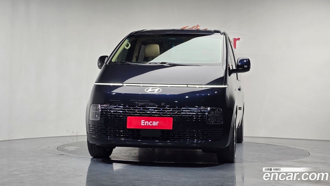 Hyundai Staria 2025
