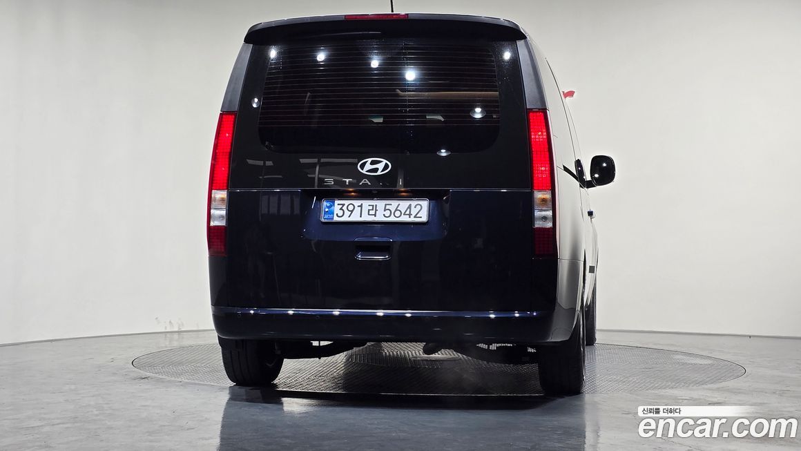 Hyundai Staria 2025