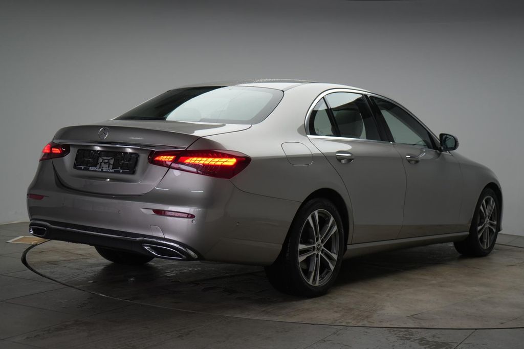 Mercedes-Benz E 300 2021