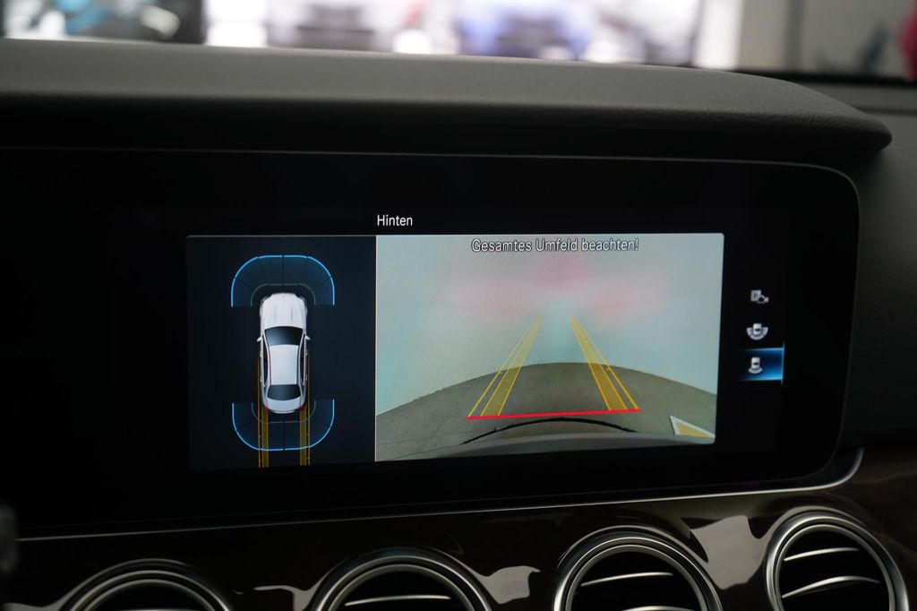 Mercedes-Benz E 300 2021