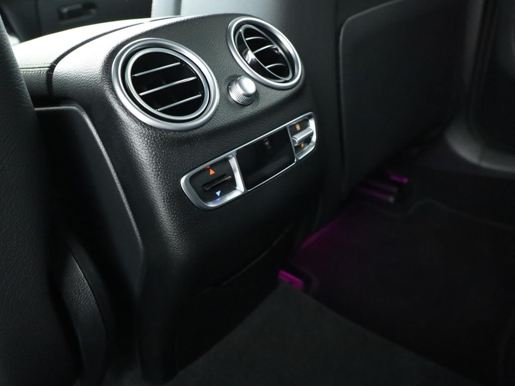 Mercedes-Benz EQC 2021