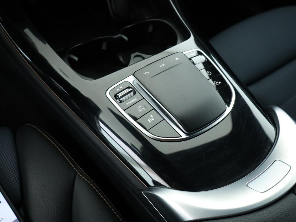 Mercedes-Benz EQC 2021