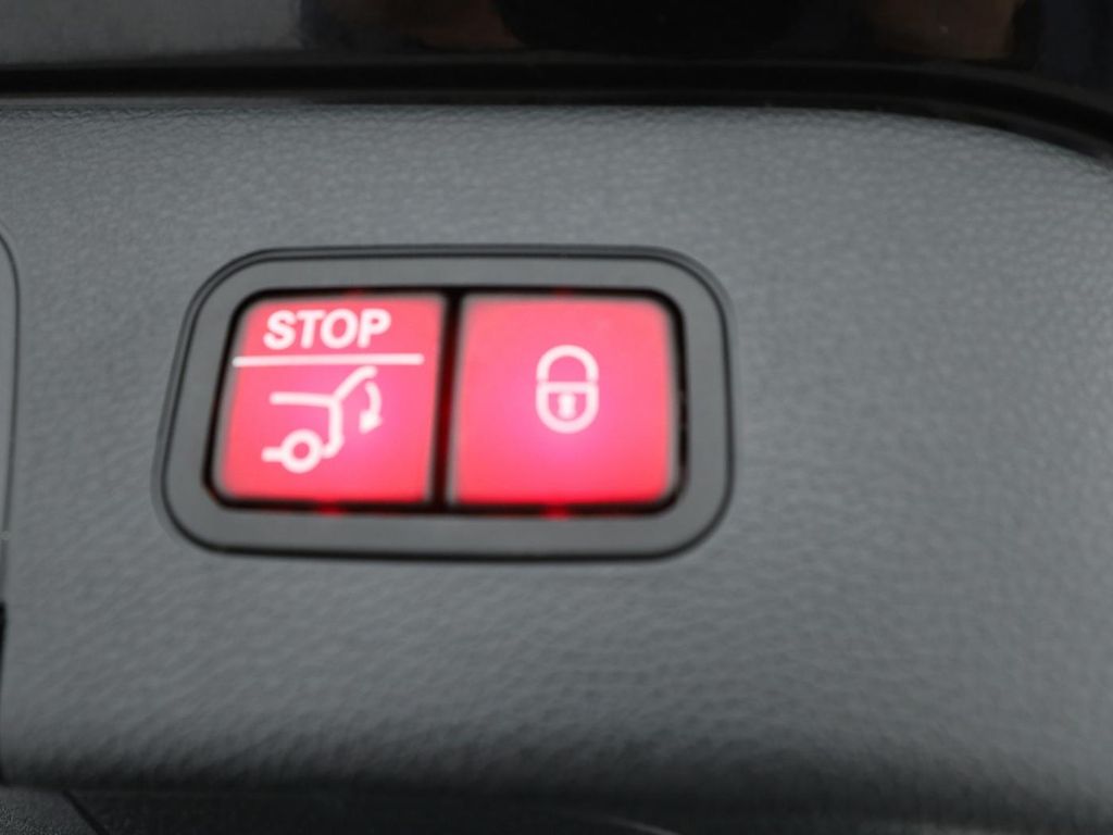 Mercedes-Benz EQC 2021