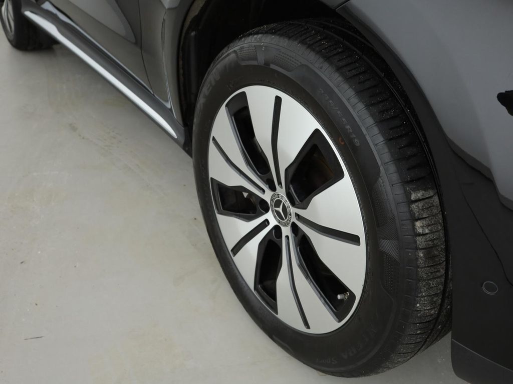 Mercedes-Benz EQC 2021