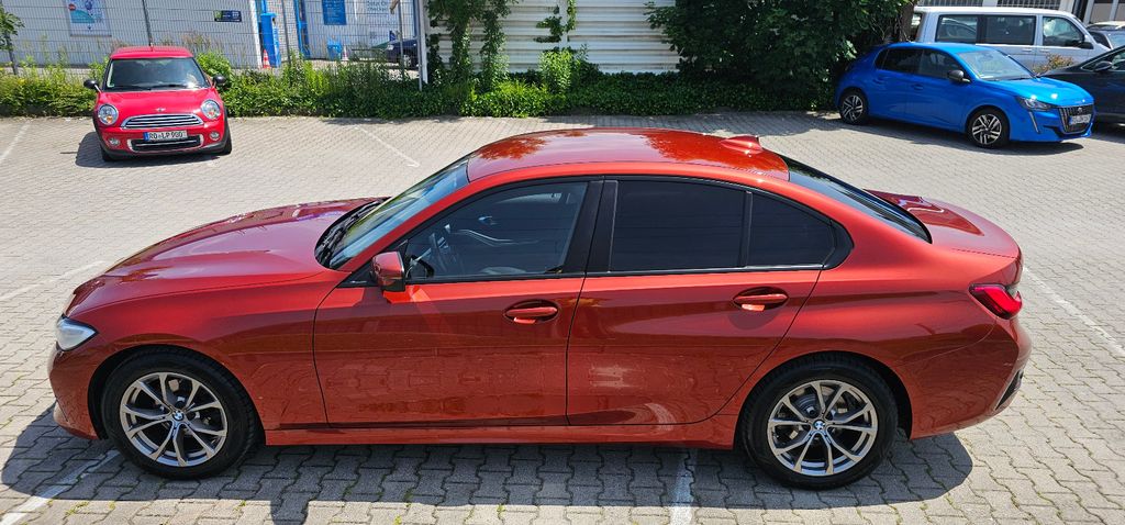 BMW 318 2021