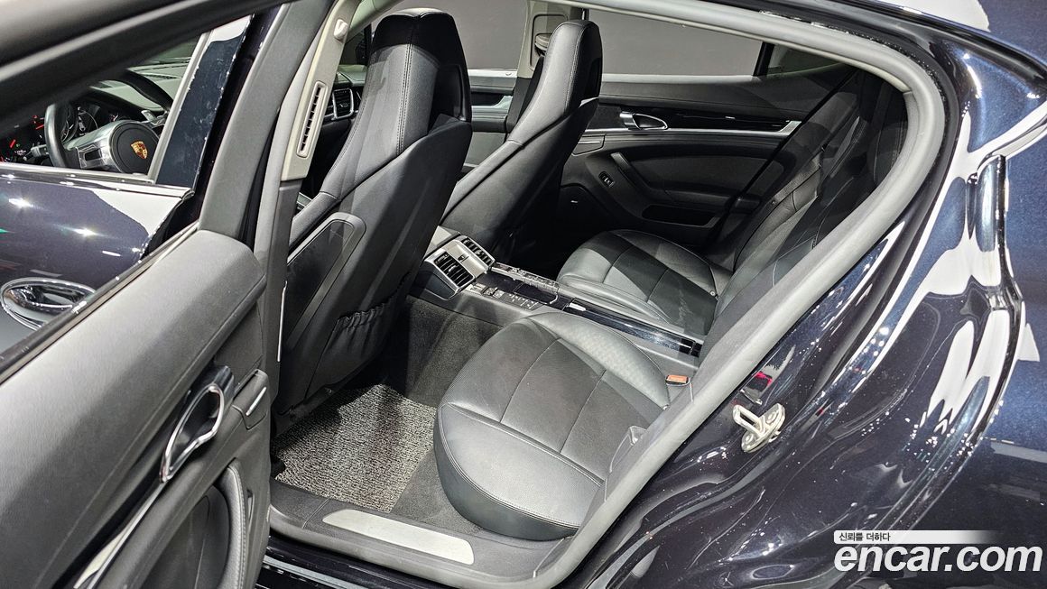 Porsche Panamera 2016