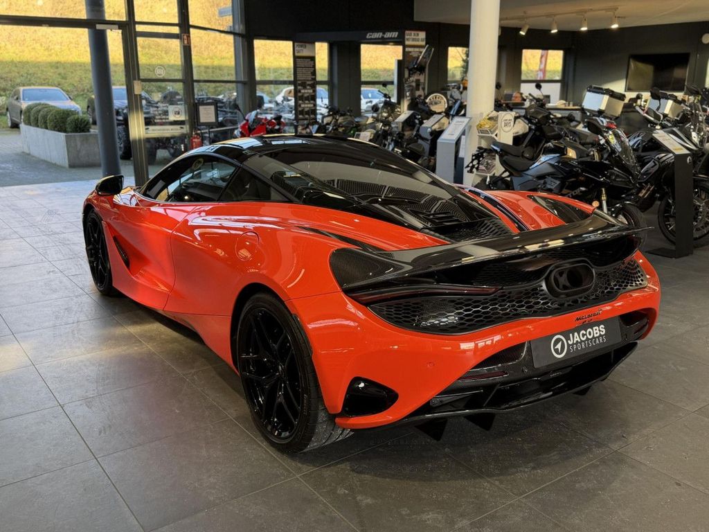 McLaren 750S 2024