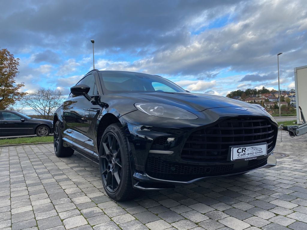 Aston Martin DBX 2025