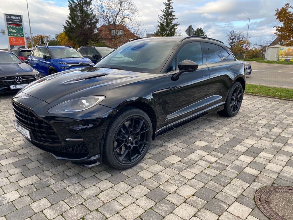 Aston Martin DBX 2025