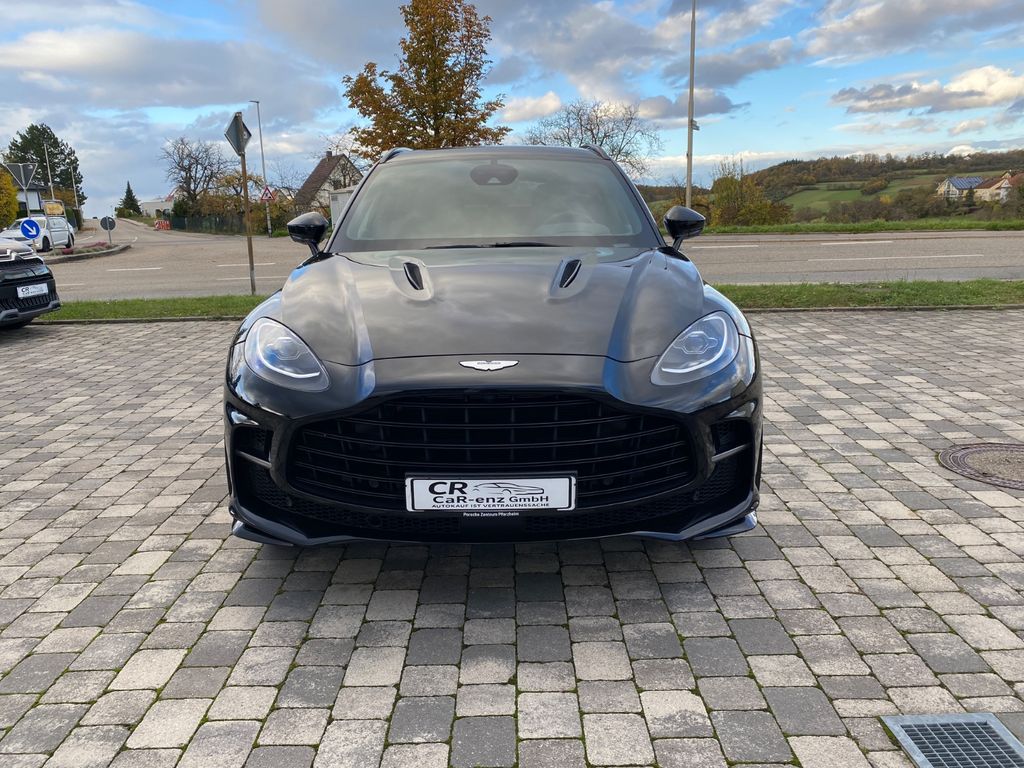 Aston Martin DBX 2025