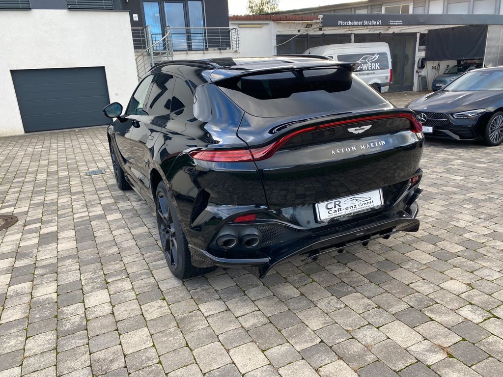 Aston Martin DBX 2025