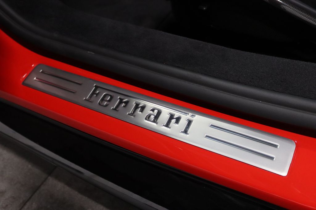 Ferrari 296 GTS 2025