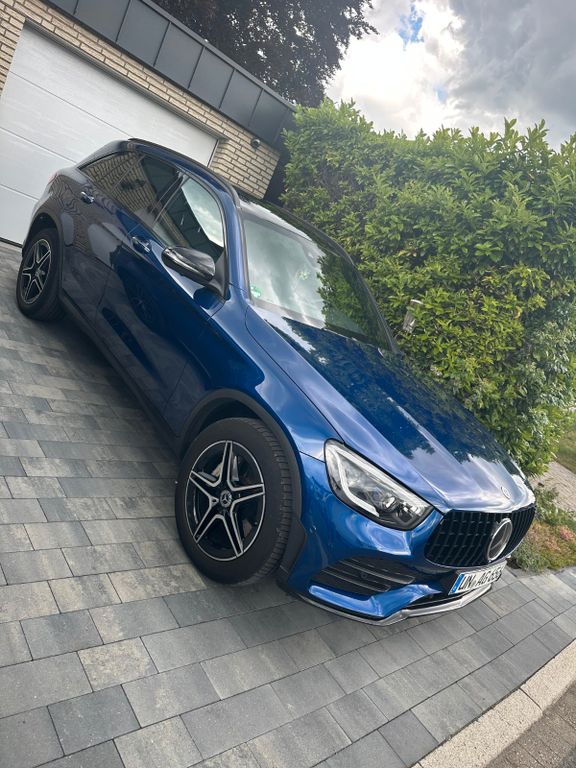 Mercedes-Benz GLC 400 2021