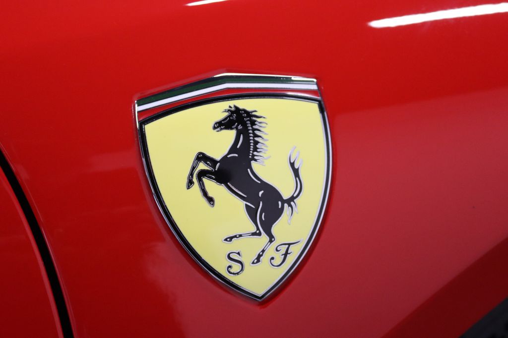 Ferrari 296 GTS 2025