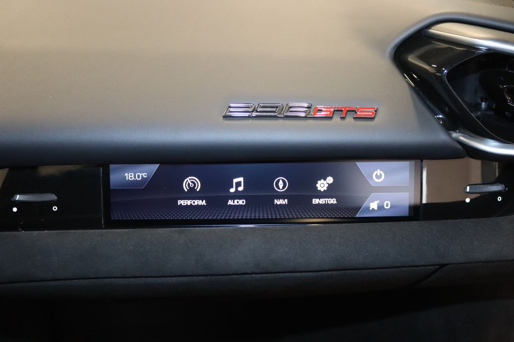 Ferrari 296 GTS 2025