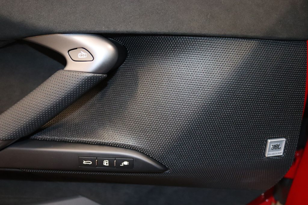 Ferrari 296 GTS 2025