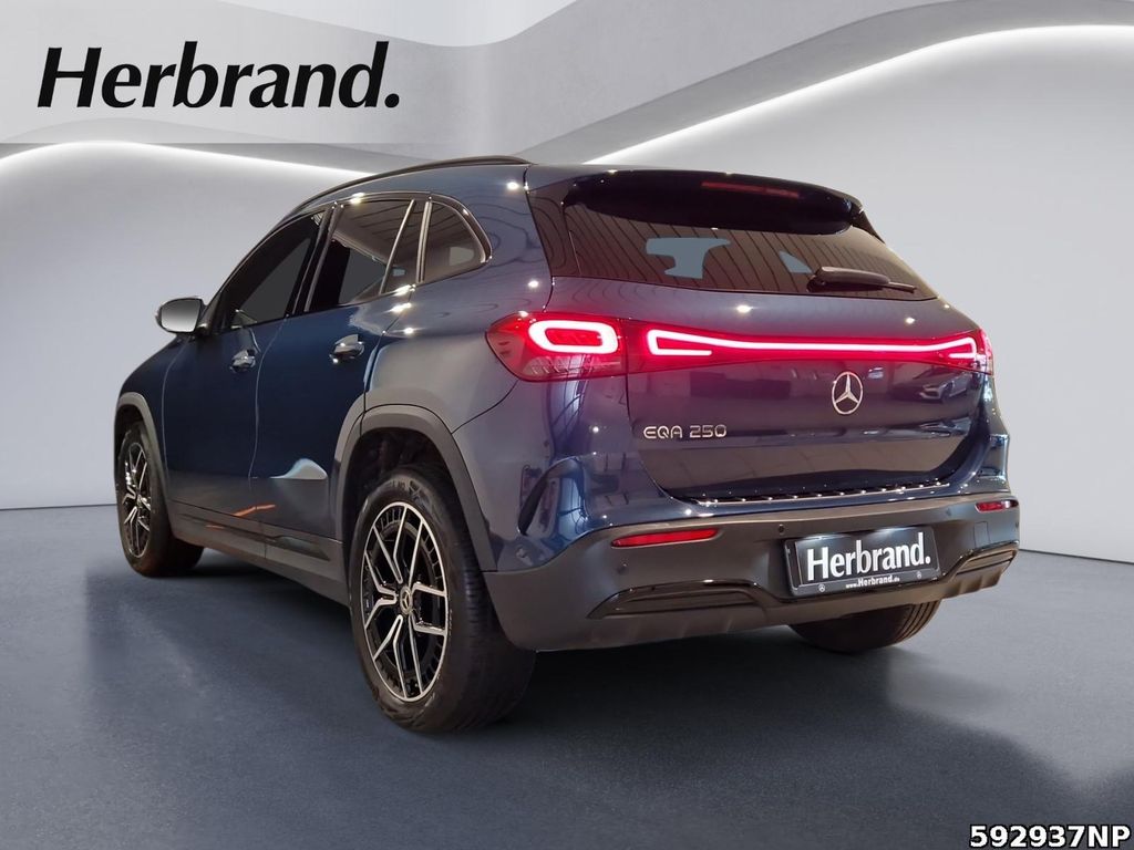 Mercedes-Benz EQA 2022