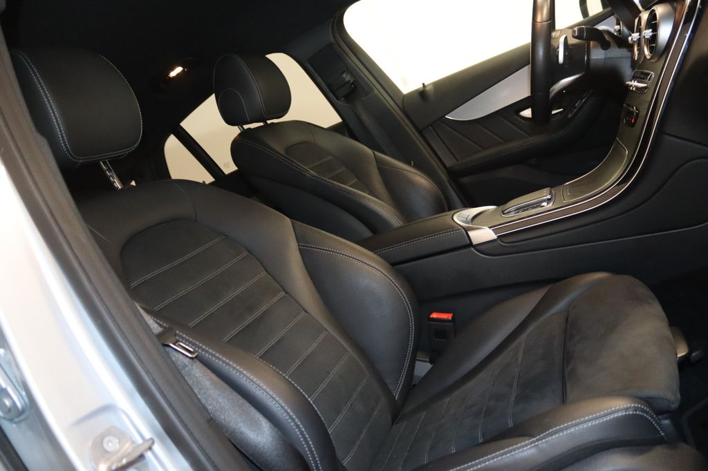 Mercedes-Benz GLC 300 2021