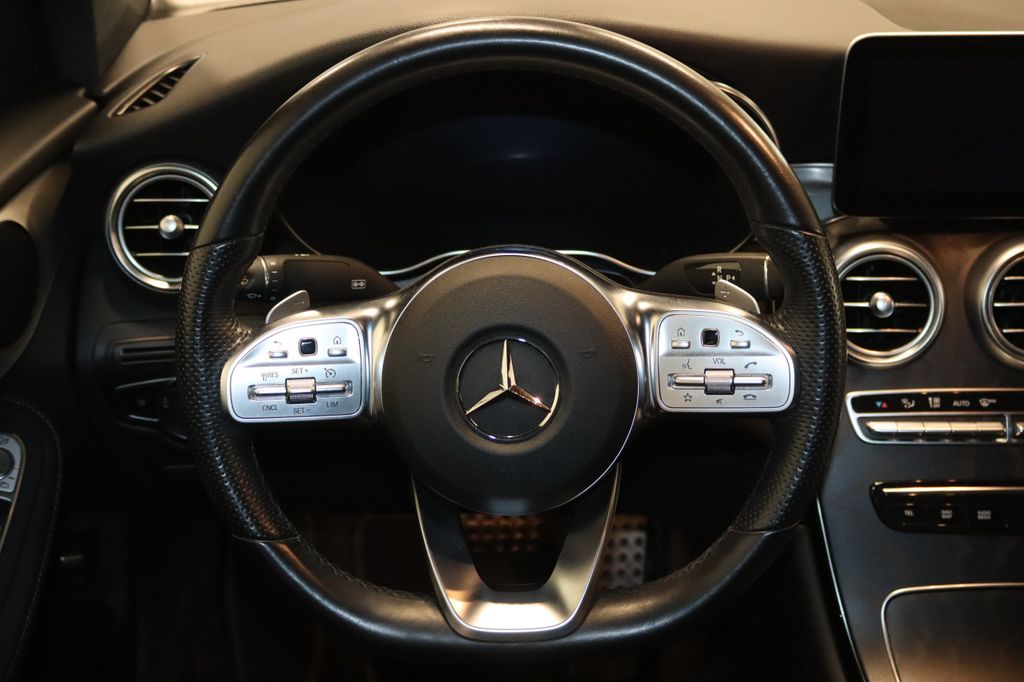 Mercedes-Benz GLC 300 2021