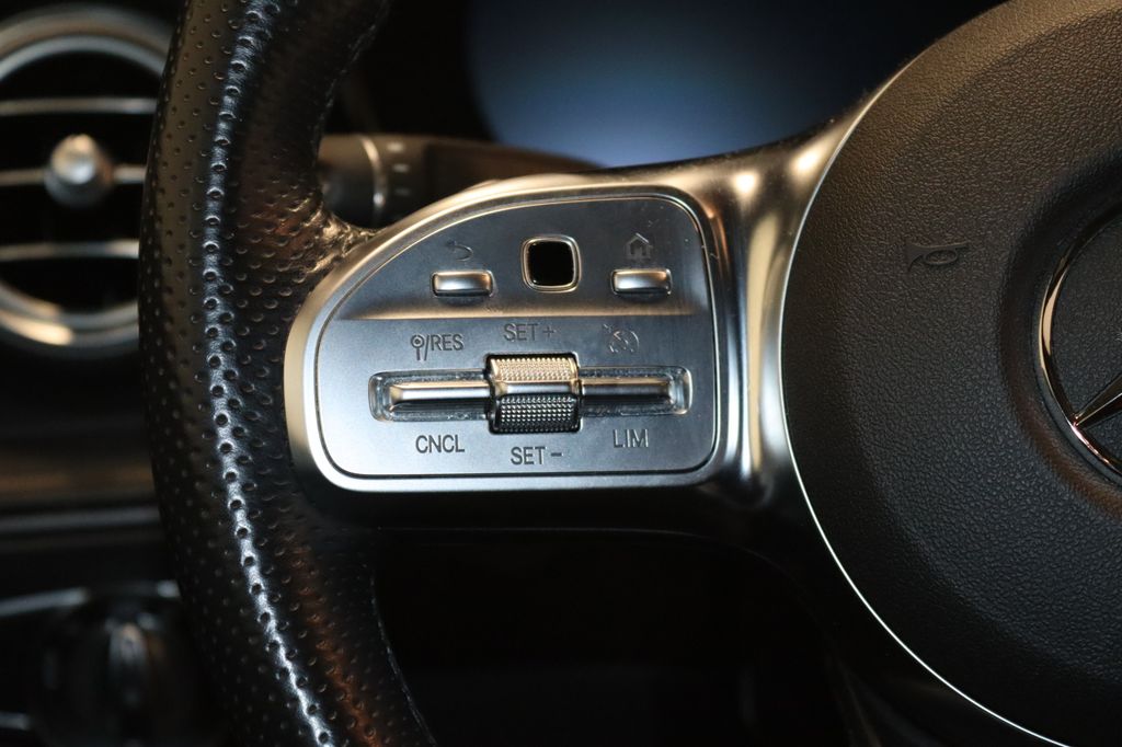 Mercedes-Benz GLC 300 2021