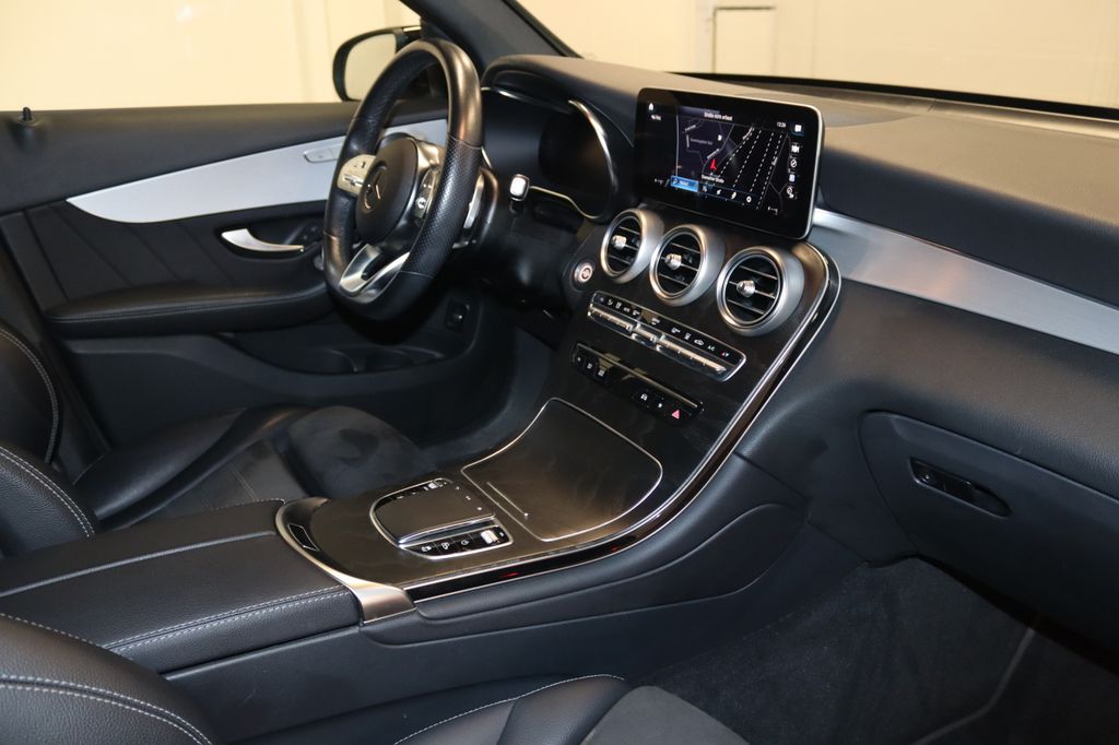 Mercedes-Benz GLC 300 2021