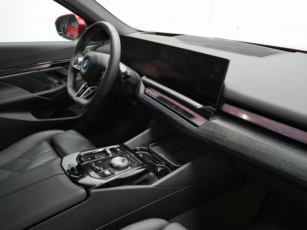 BMW i5 2025