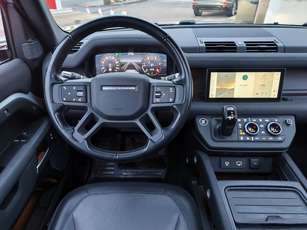 Land Rover Defender 2021