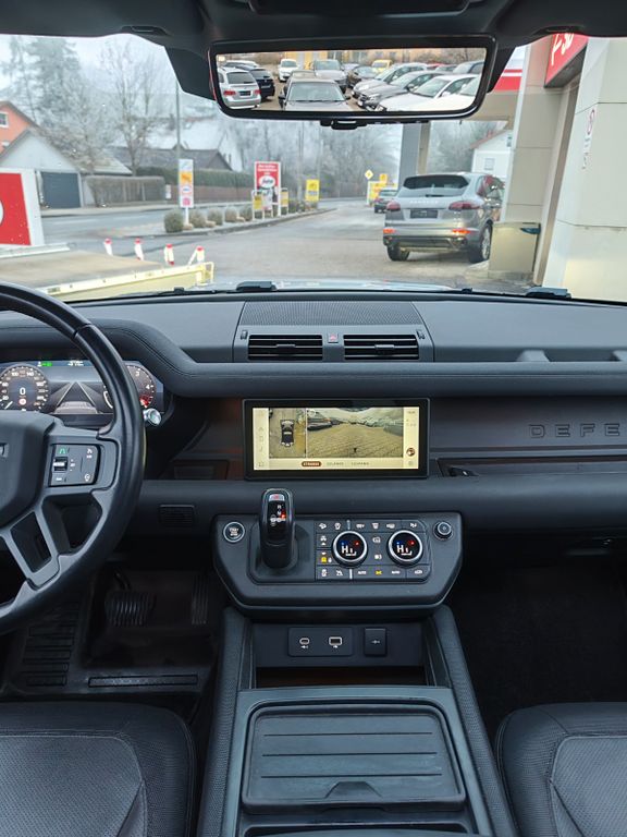 Land Rover Defender 2021