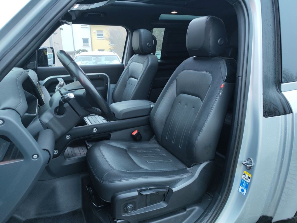 Land Rover Defender 2021