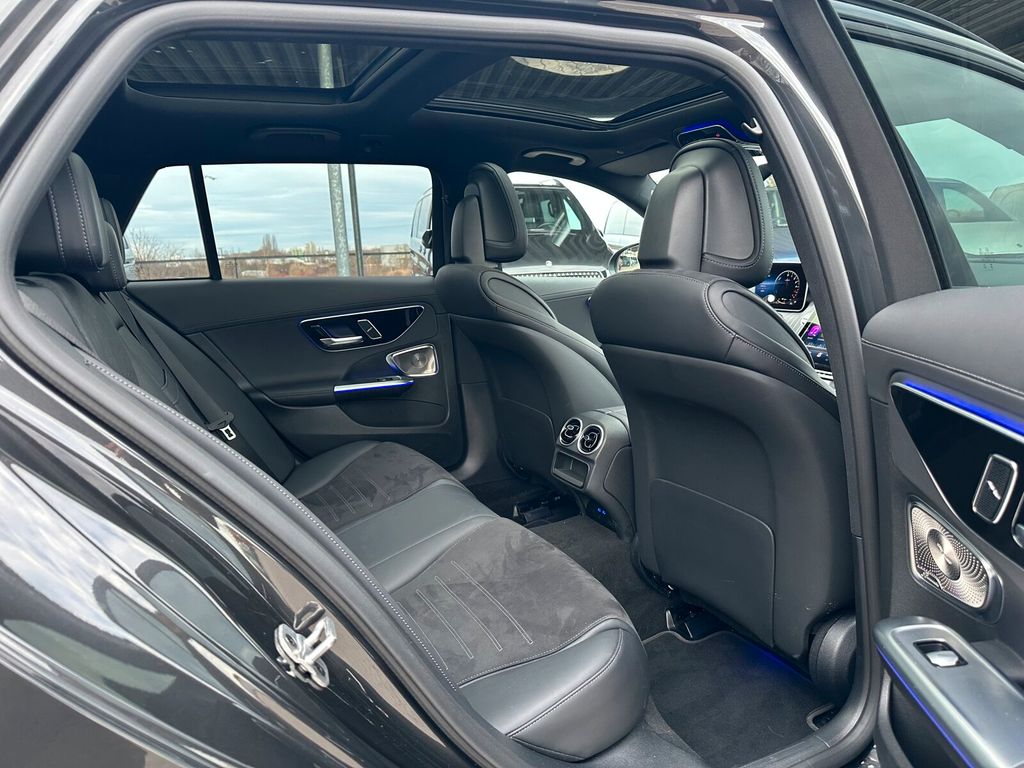 Mercedes-Benz C 300 2025