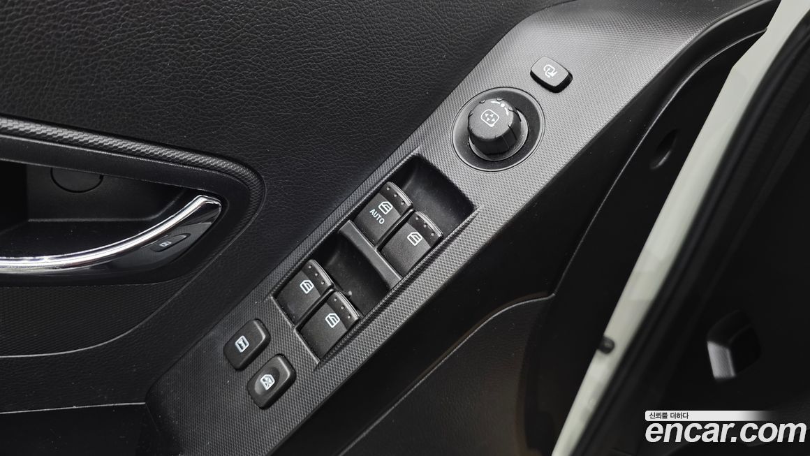 KG_Mobility_Ssangyong KORANDO 2013