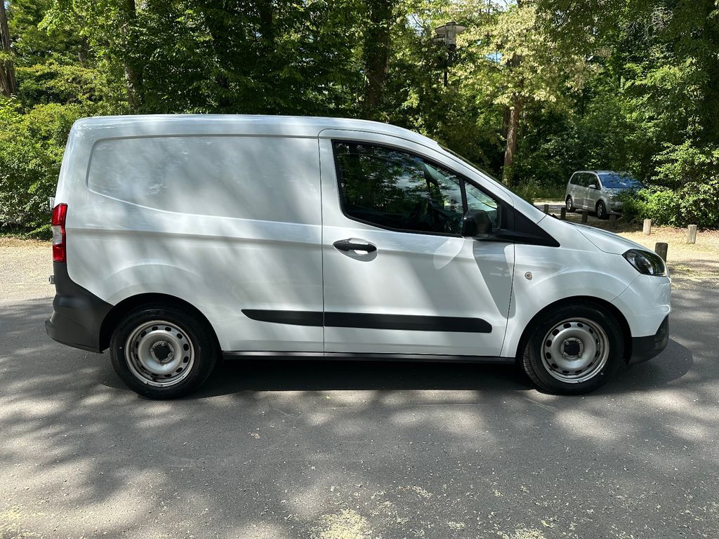 Ford Transit Courier 2022