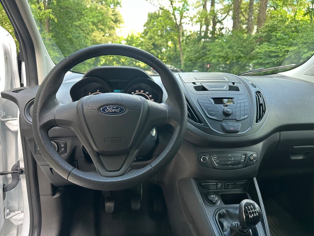 Ford Transit Courier 2022