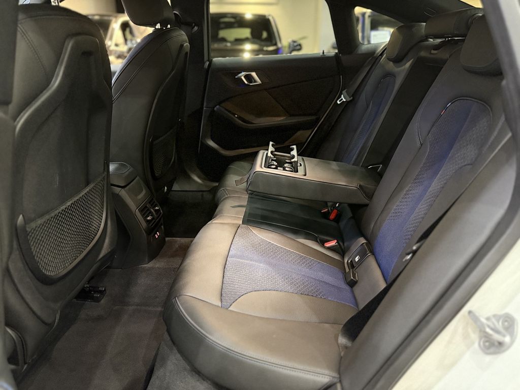 BMW 218 Gran Coupé 2024