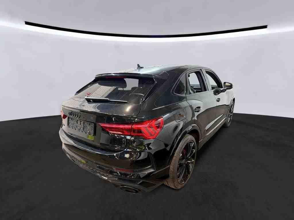 Audi RSQ3 2023