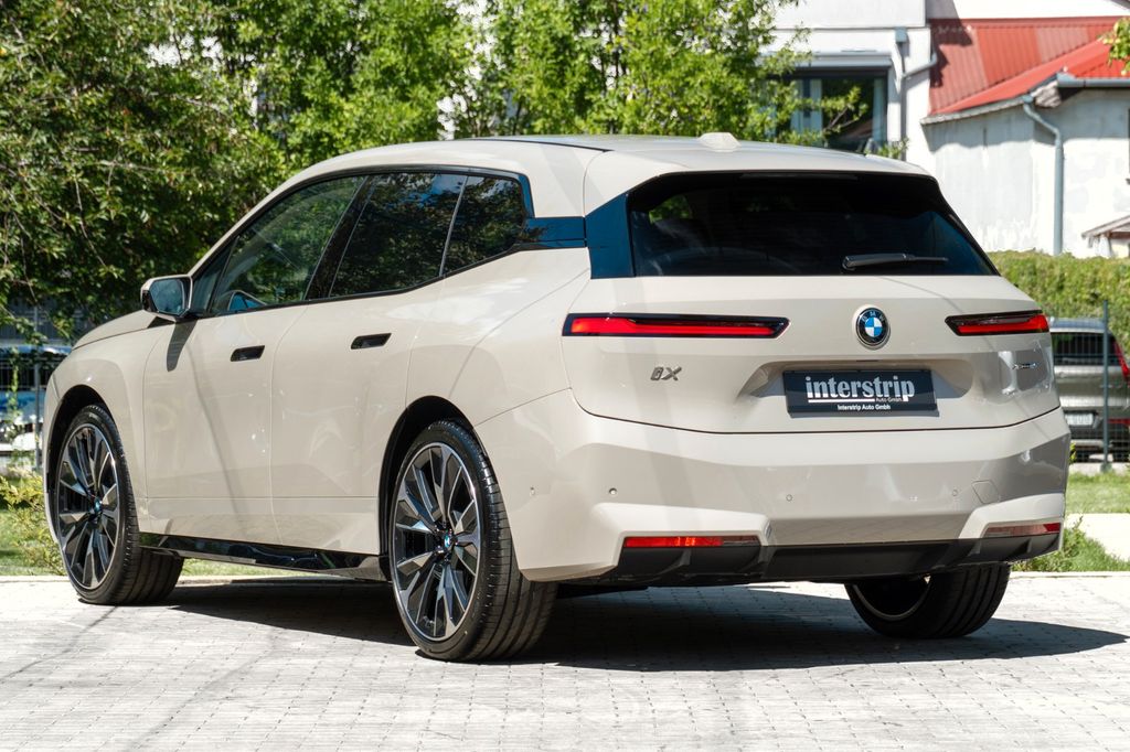 BMW iX 2025