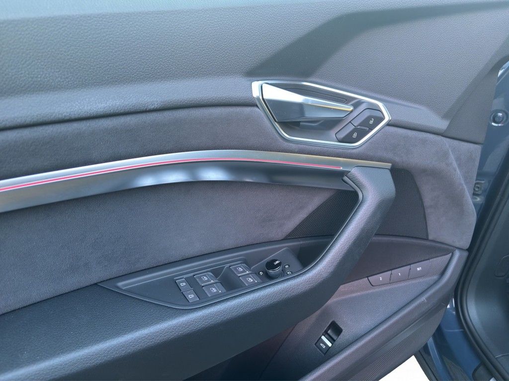 Audi e-tron 2022