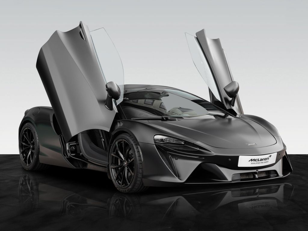 McLaren Artura 2024