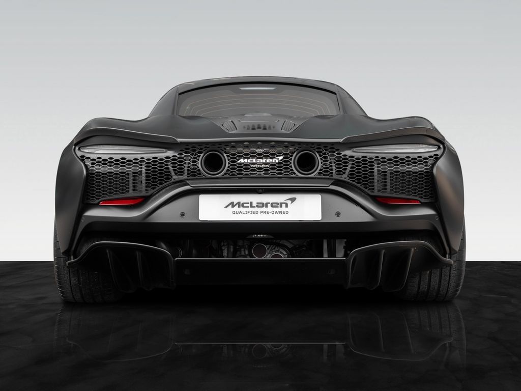 McLaren Artura 2024