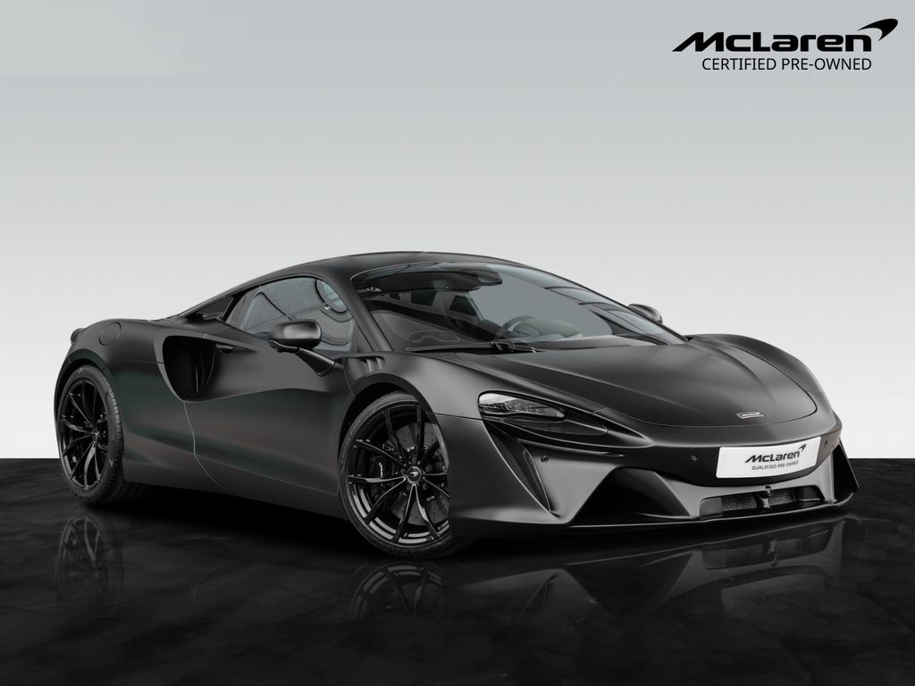 McLaren Artura 2024