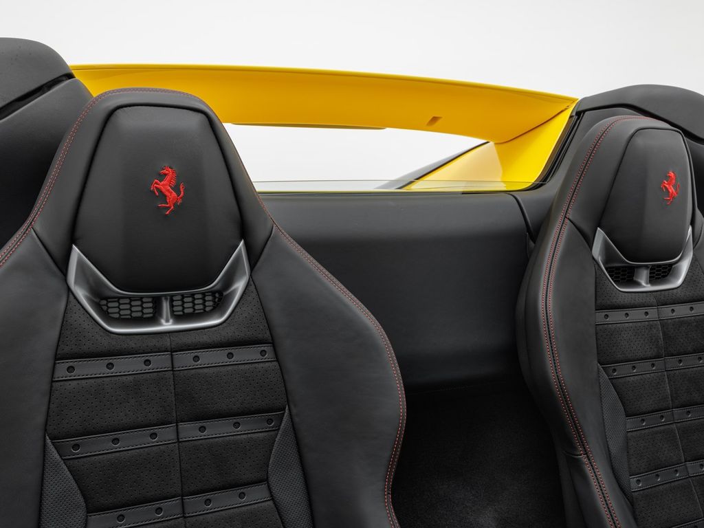 Ferrari 296 GTS 2025