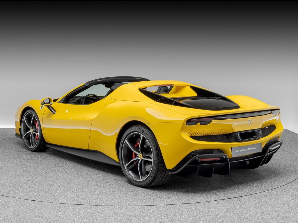 Ferrari 296 GTS 2025