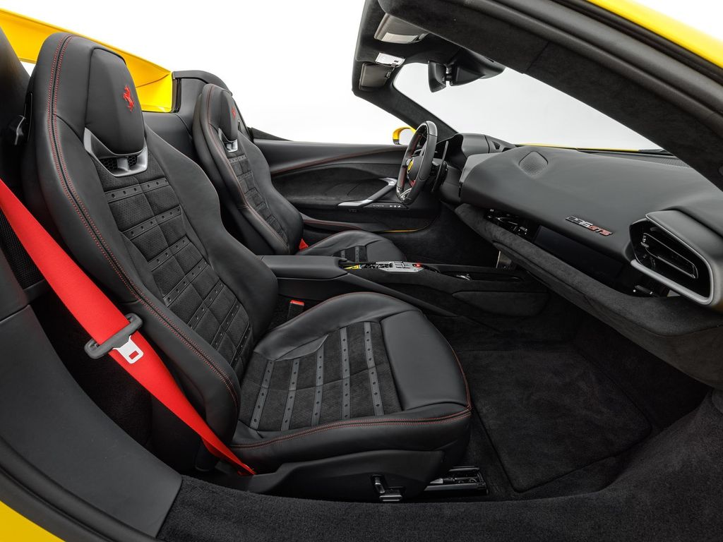 Ferrari 296 GTS 2025