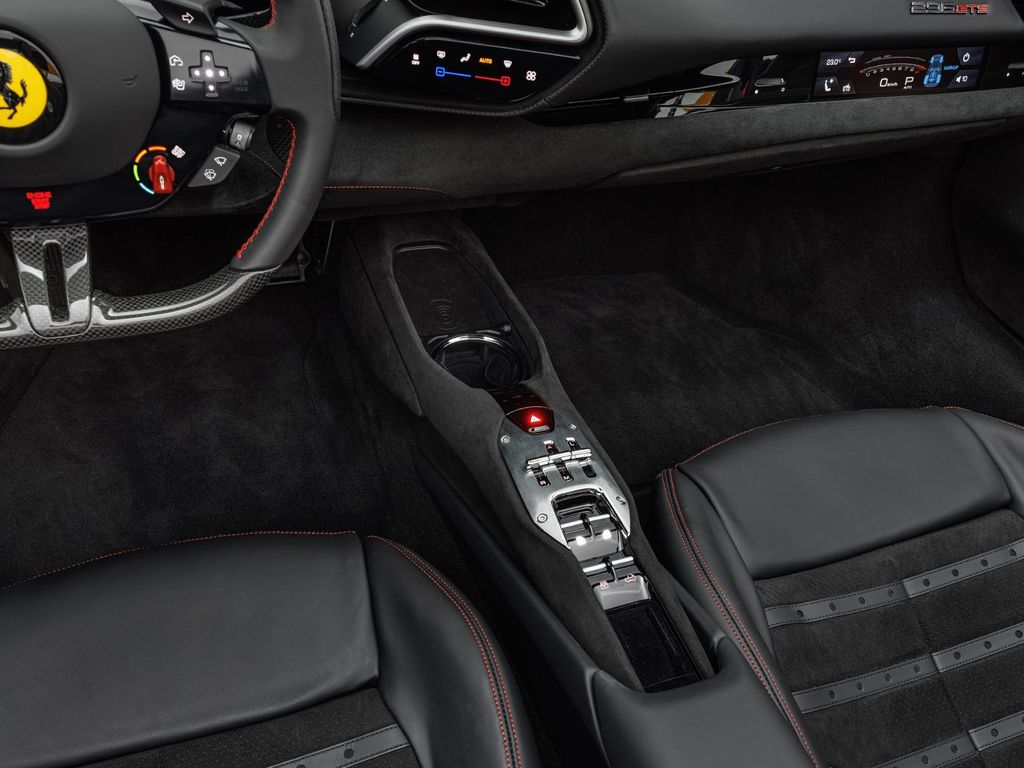 Ferrari 296 GTS 2025